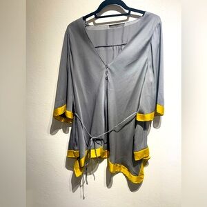 Grey&yellow asymmetric blouse